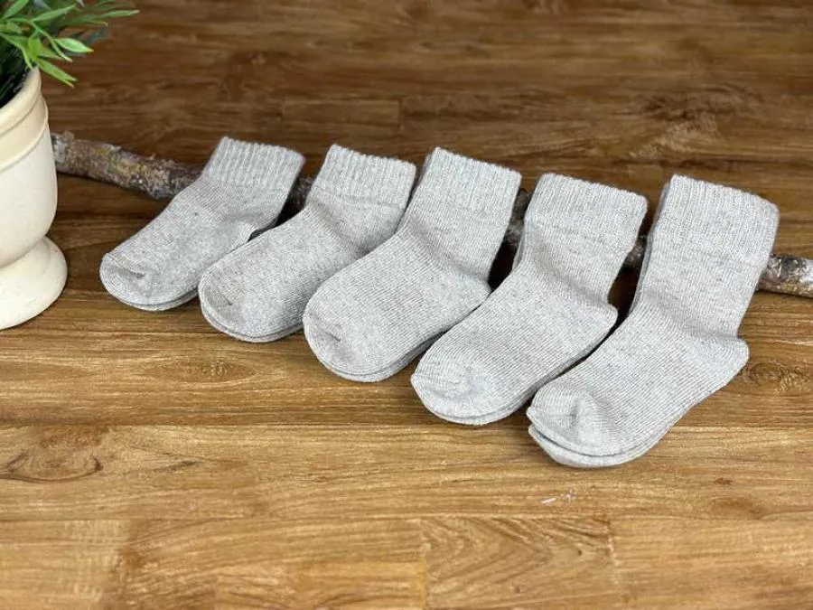Baby- und Kinder Socken in beige