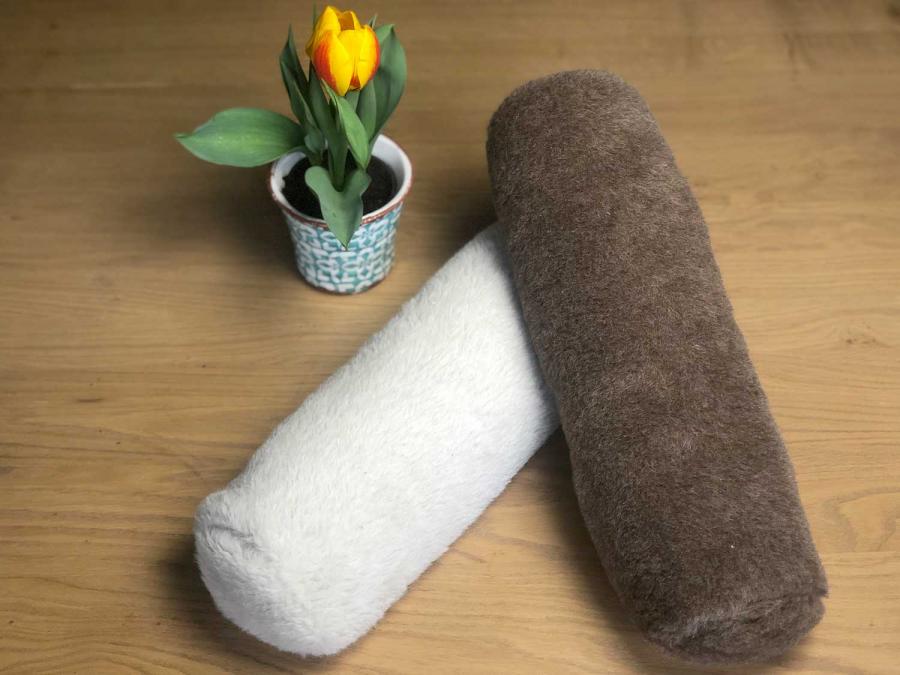 nackenrolle-alpaka-braun-weiss