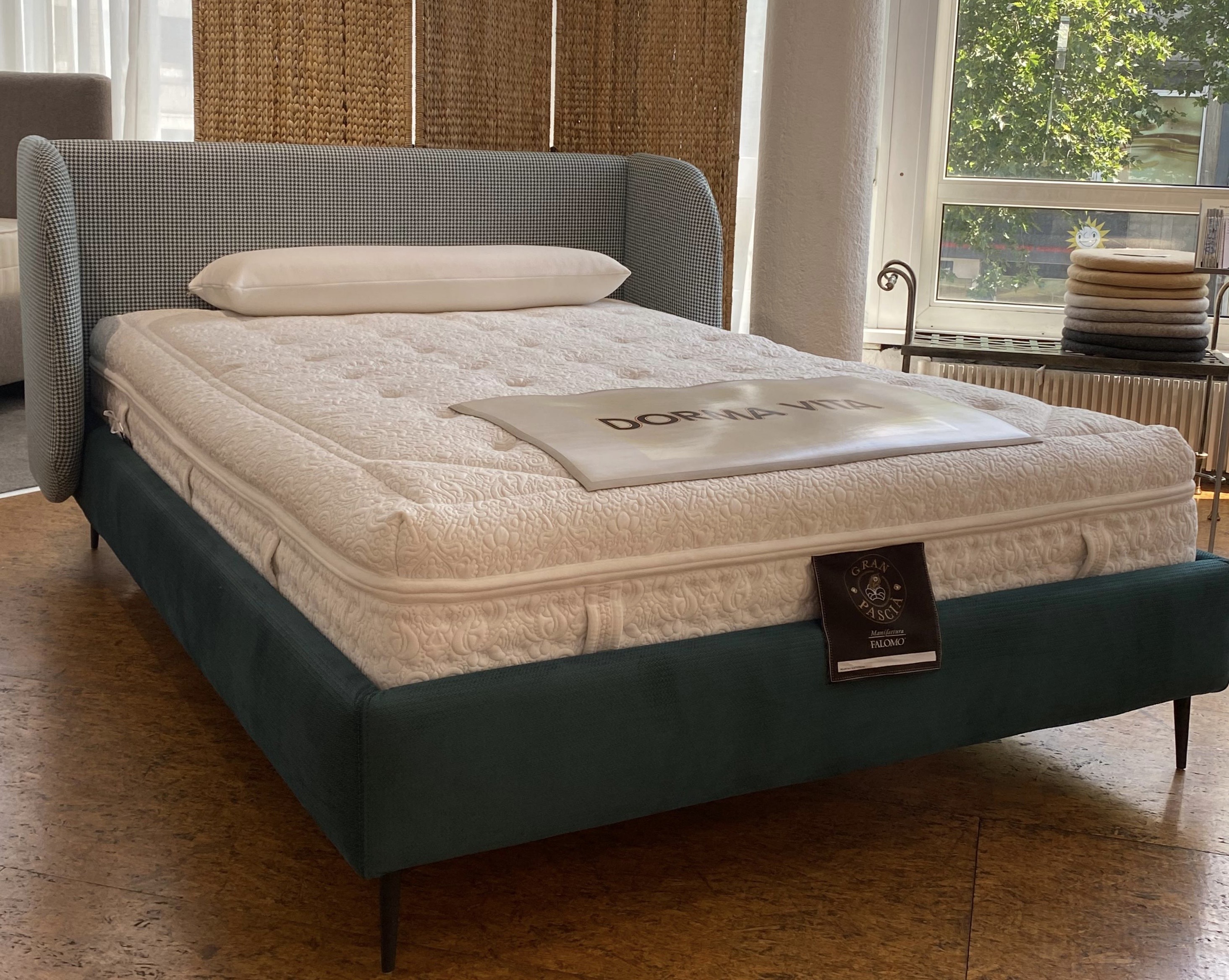 Design Polsterbettgestell