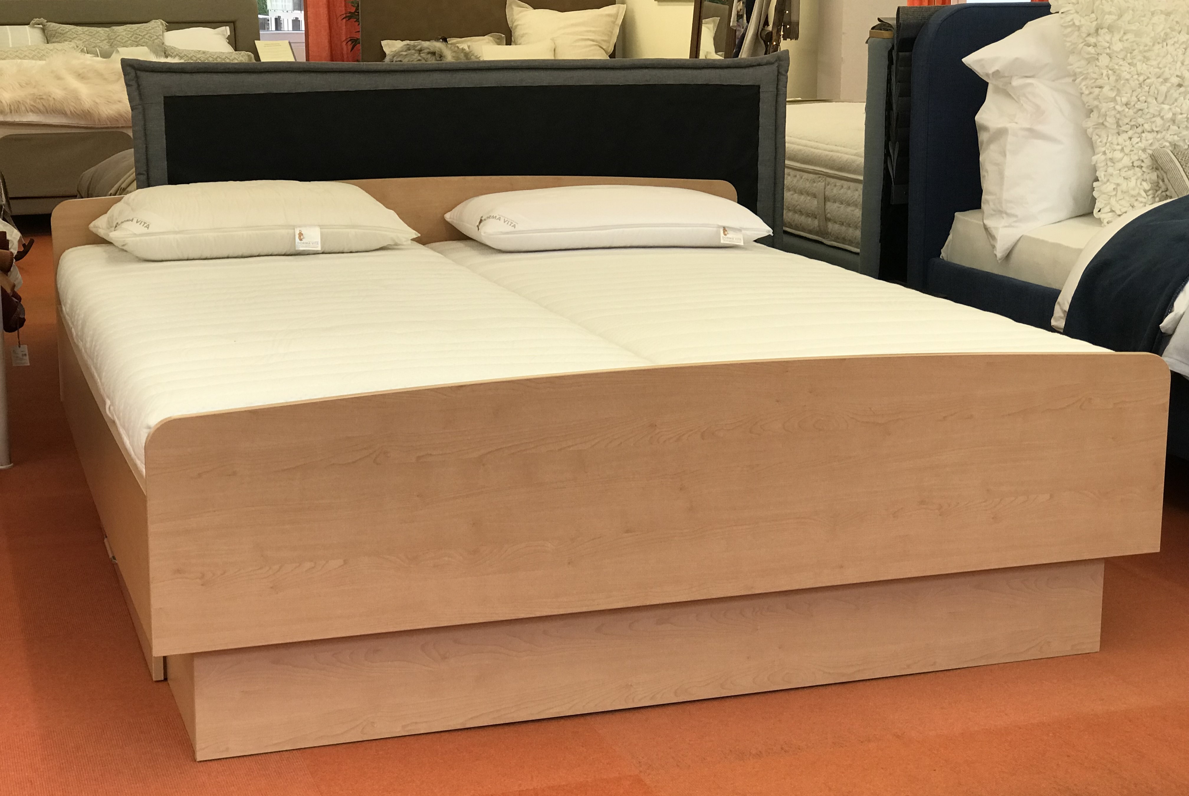 Frontalansicht5c86852a43b0527dey7g7eR2vT Praktisches Bettkastenbett