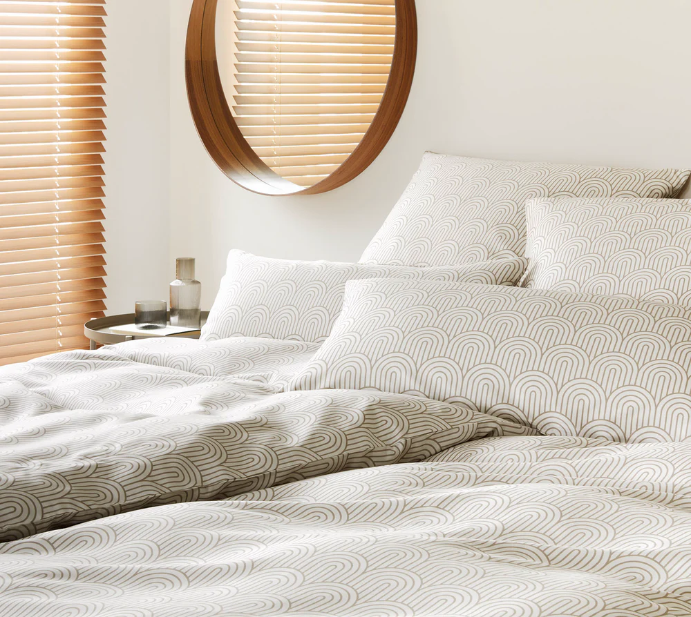 Mako Satin Bettwäsche mit grafischem Bogen-Design