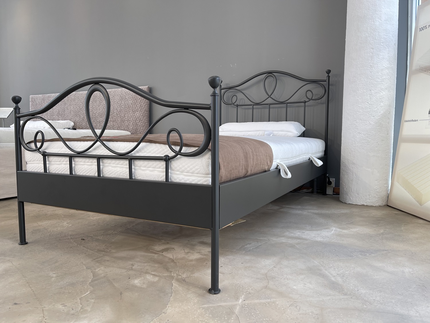 Eisen-Bettgestell-schwarz